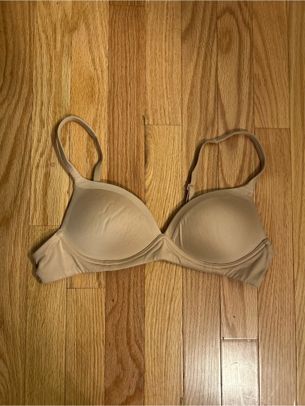 Victoria's Secret Body by Victoria Bra 34A Wireless in Nude/Biege